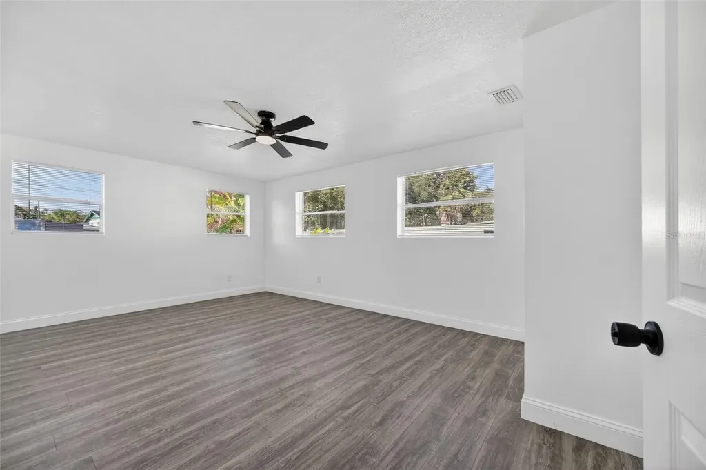 3034 Touraine Avenue Orlando FL 32812