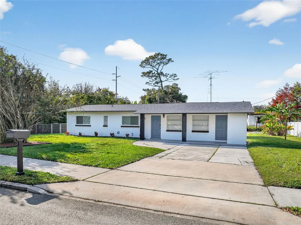 3034 Touraine Avenue Orlando FL 32812