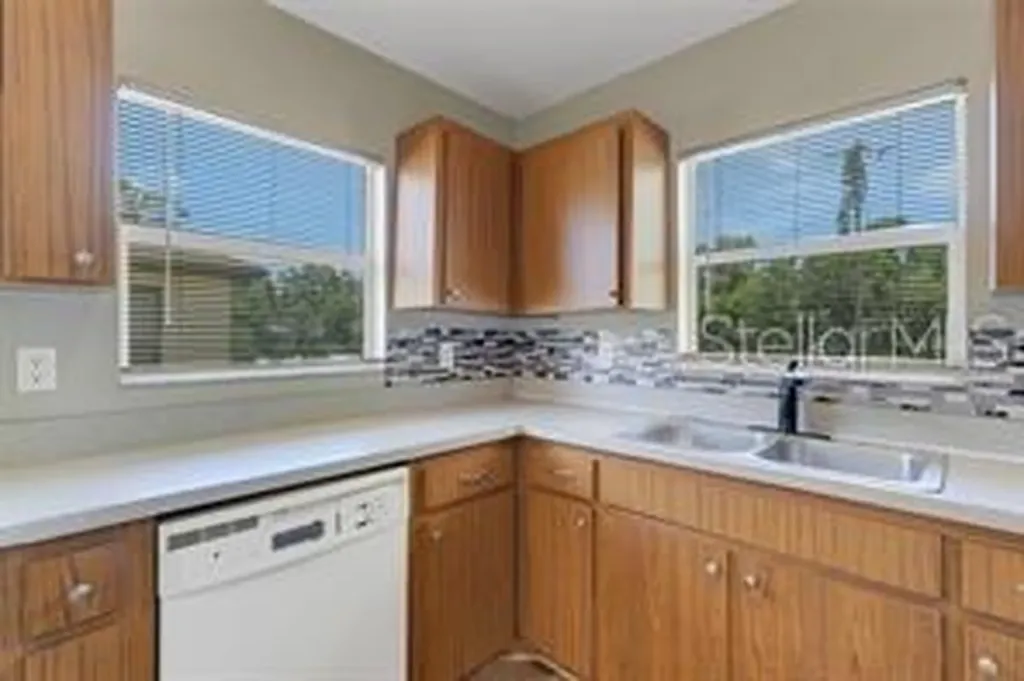 3100 W Reynolds Street Plant City FL 33563
