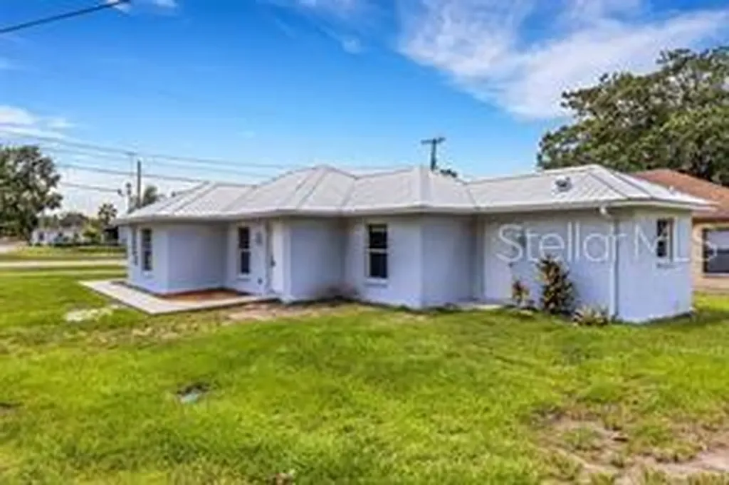 3100 W Reynolds Street Plant City FL 33563