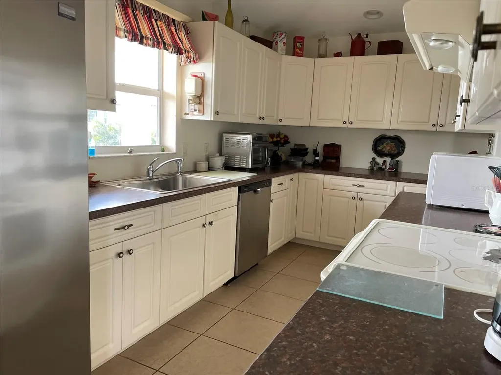 4271 Hollis Avenue Port Charlotte FL 33953