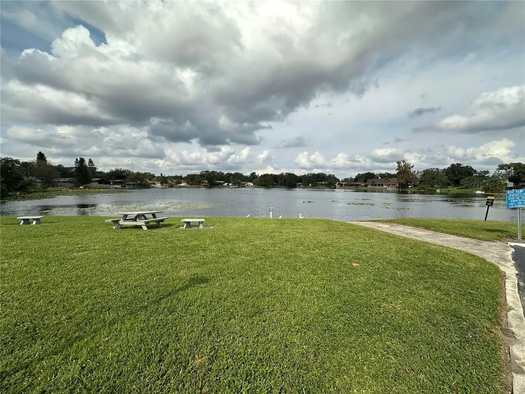 904 Lake Destiny Road Altamonte Springs FL 32714