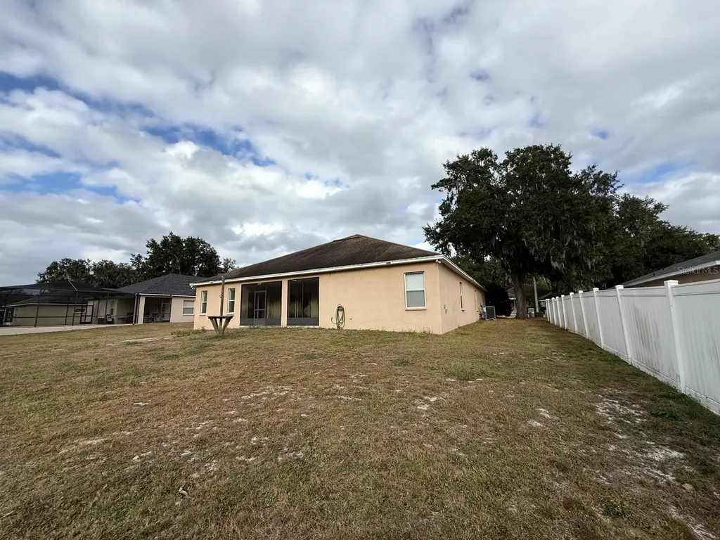 2974 Blackwater Oaks Drive Mulberry FL 33860