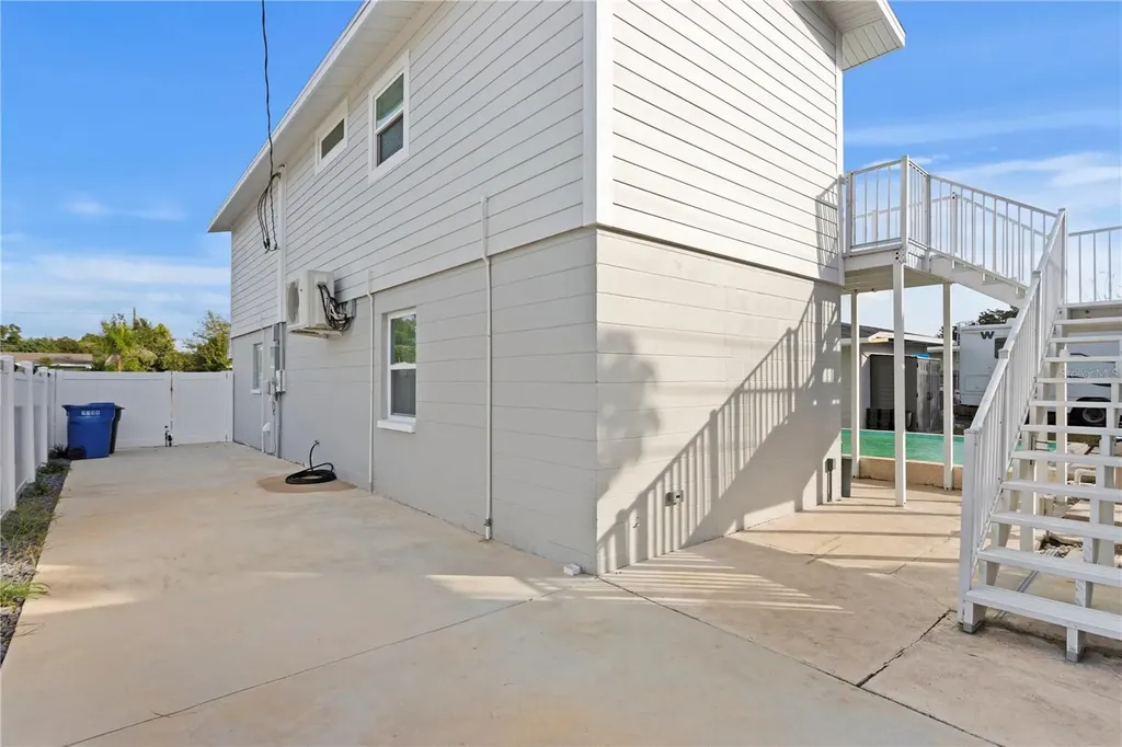 6660 17th Street N St Petersburg FL 33702