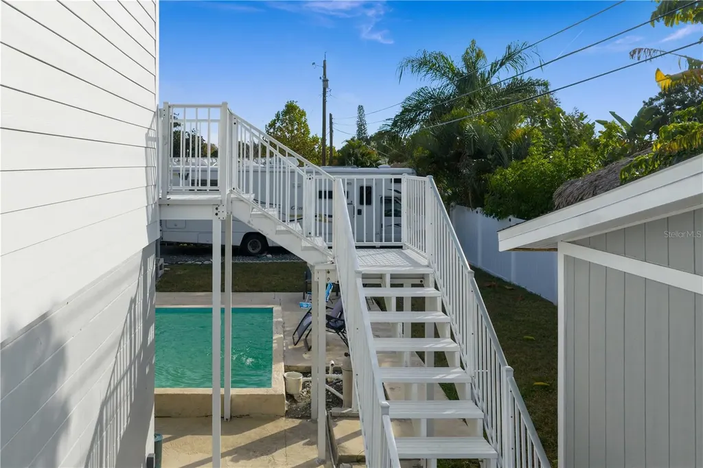 6660 17th Street N St Petersburg FL 33702