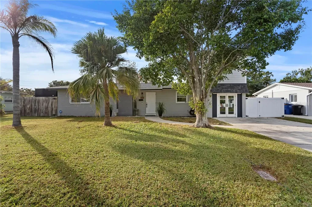 6660 17th Street N St Petersburg FL 33702