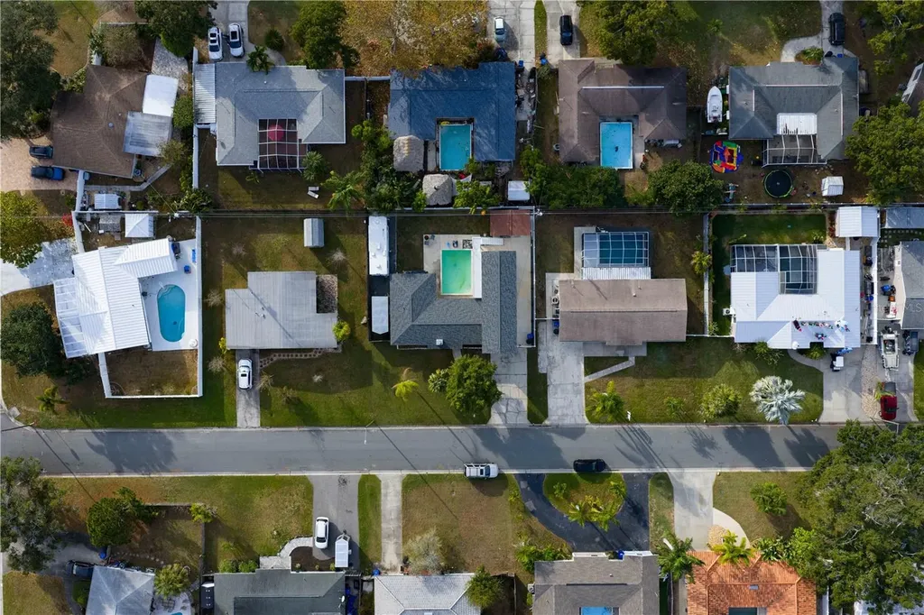 6660 17th Street N St Petersburg FL 33702