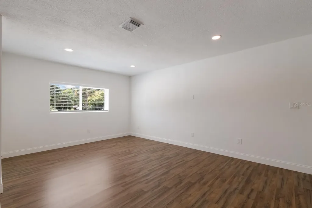 4312 3rd Avenue NW Bradenton FL 34209