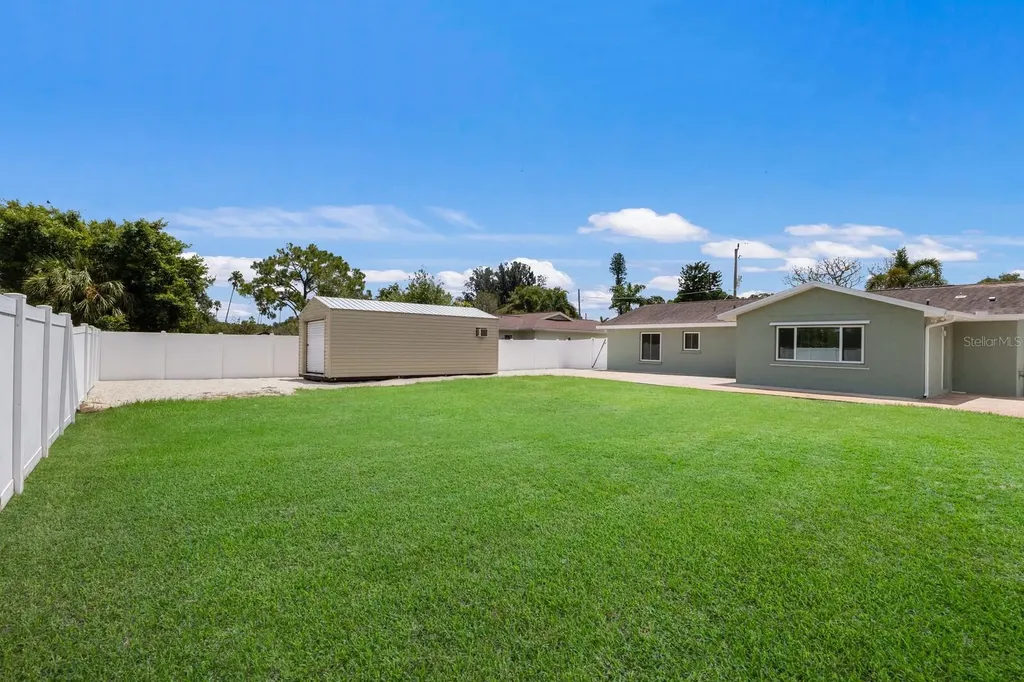 4312 3rd Avenue NW Bradenton FL 34209