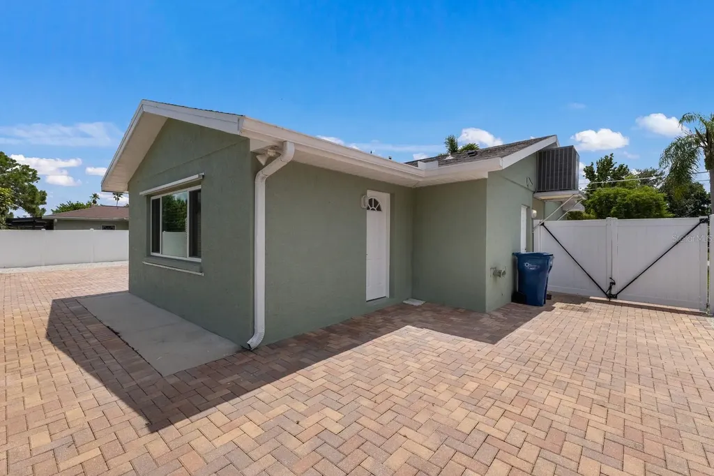 4312 3rd Avenue NW Bradenton FL 34209
