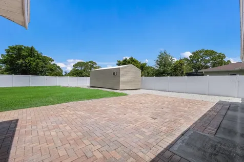 4312 3rd Avenue NW Bradenton FL 34209