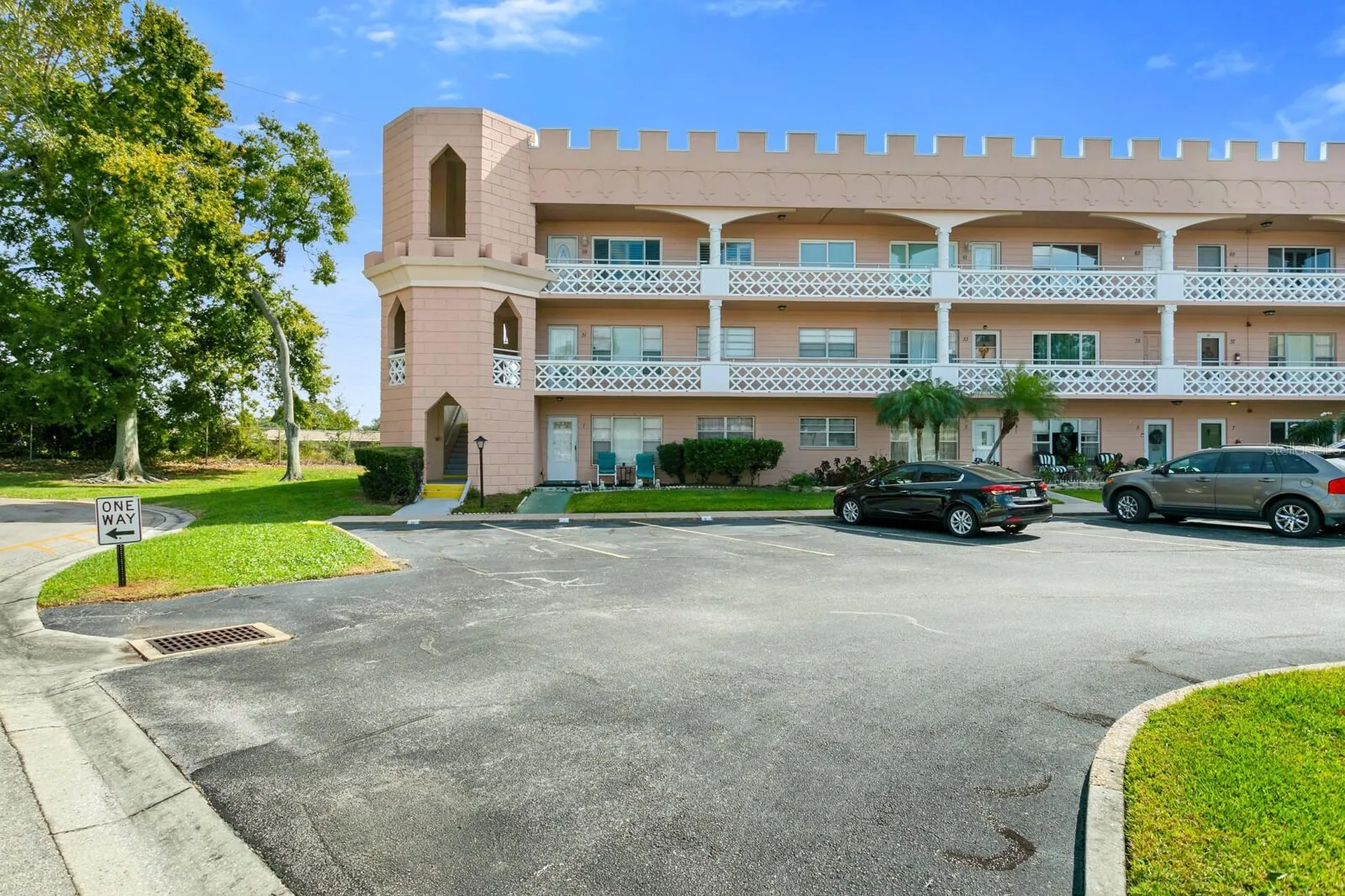 2457 Ecuadorian Way Clearwater FL 33763