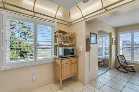 2457 Ecuadorian Way Clearwater FL 33763