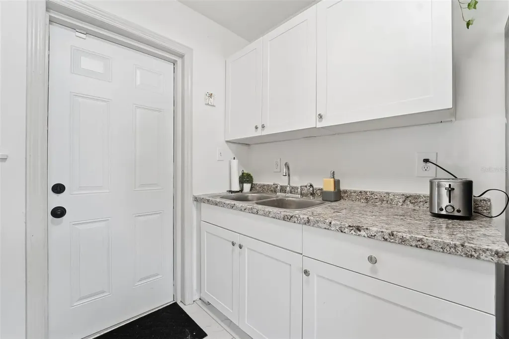 1215 Nicholson Street Clearwater FL 33755