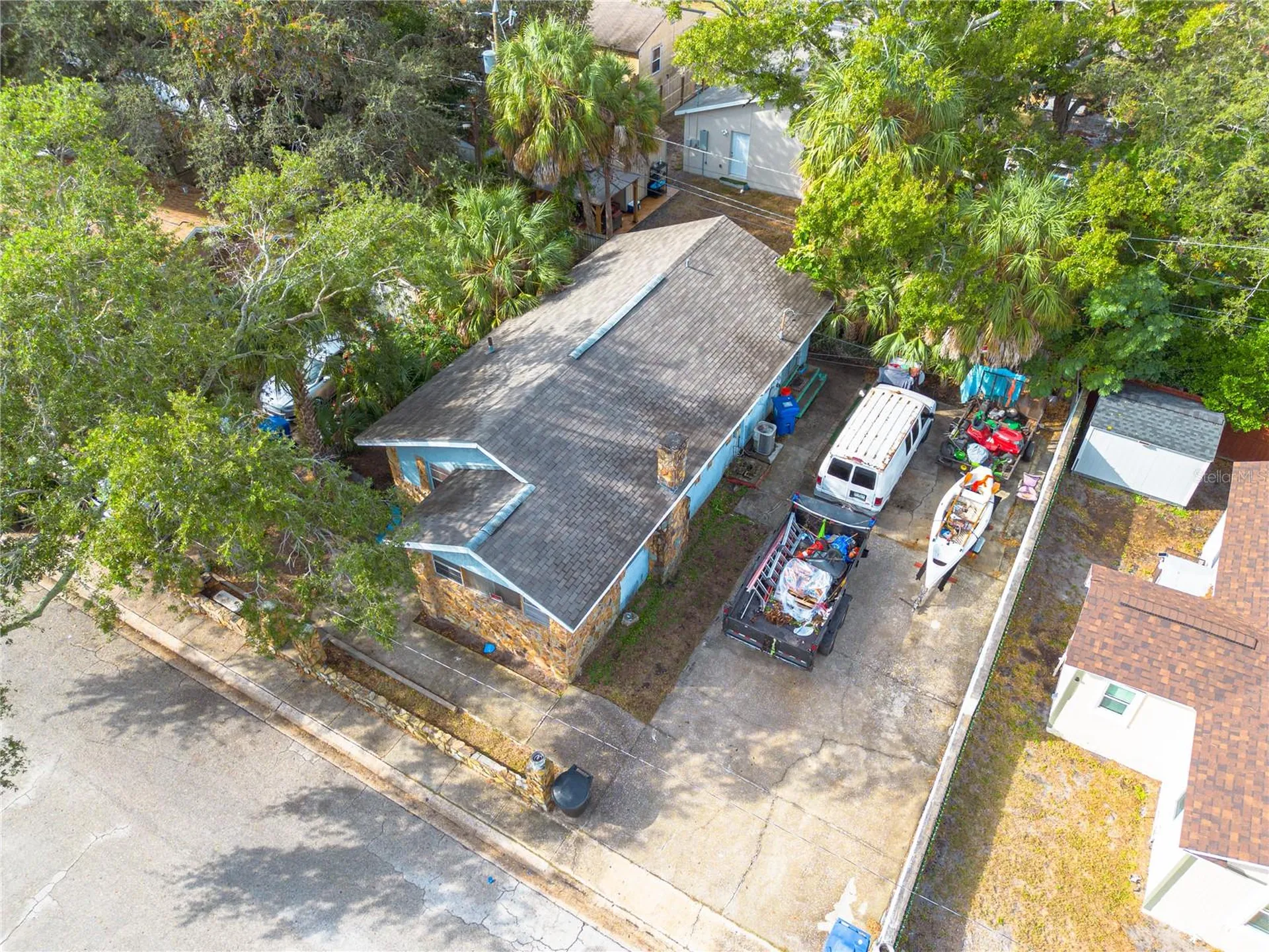 2011 Auburn Street S St Petersburg FL 33712