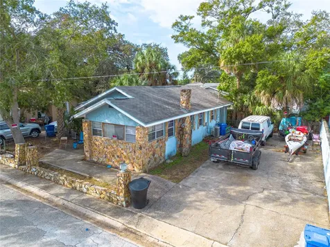 2011 Auburn Street S St Petersburg FL 33712