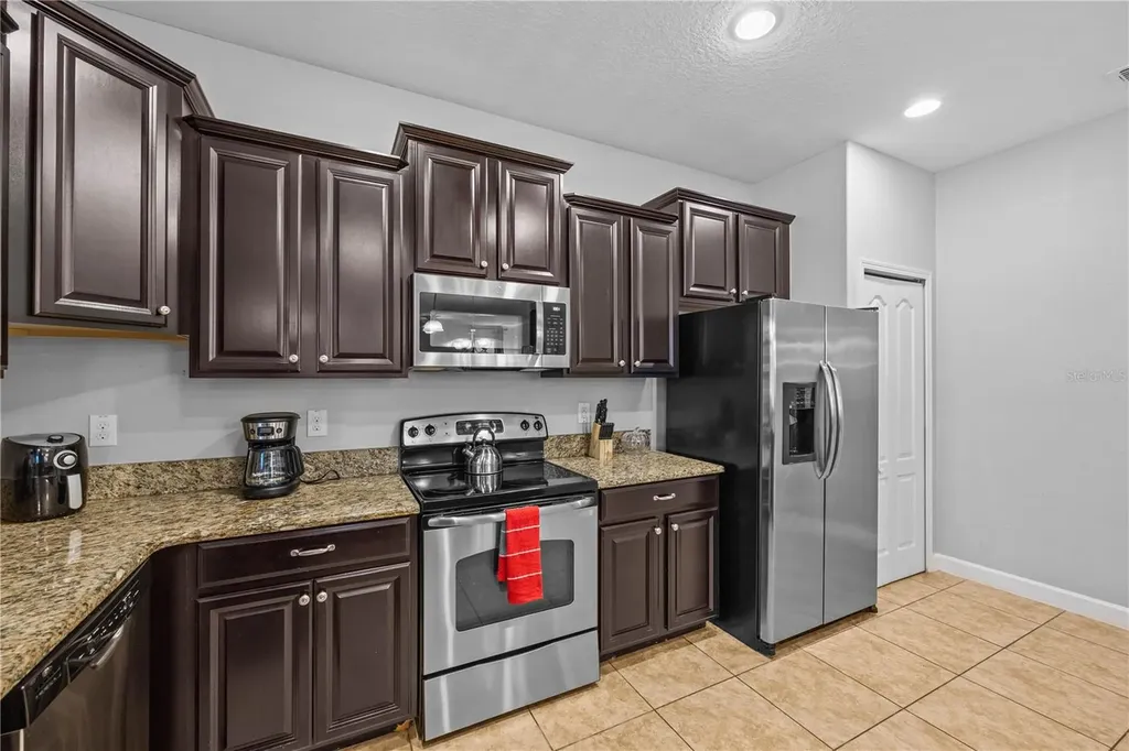 9117 El Caro Lane Davenport FL 33896