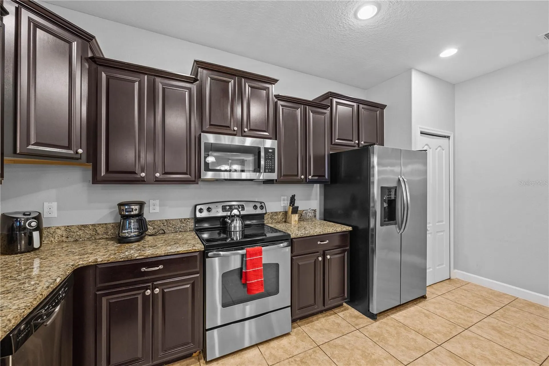 9117 El Caro Lane Davenport FL 33896