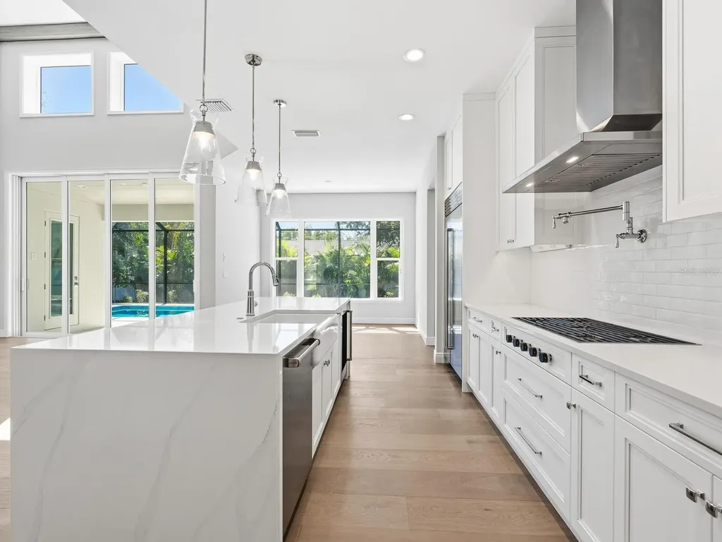1876 Magnolia Street Sarasota FL 34239