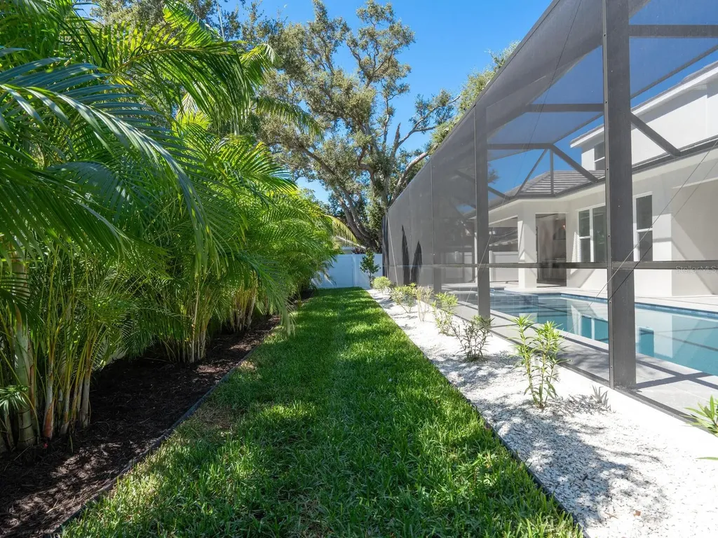 1876 Magnolia Street Sarasota FL 34239