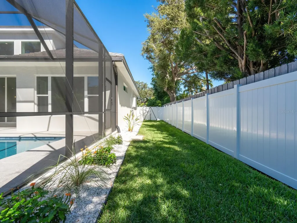 1876 Magnolia Street Sarasota FL 34239