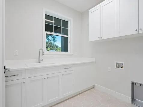1876 Magnolia Street Sarasota FL 34239