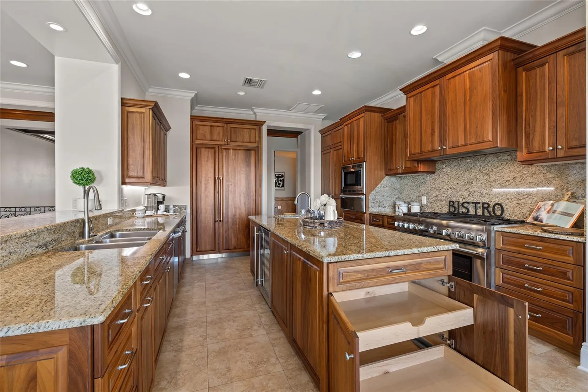 1976 Kansas Avenue NE St Petersburg FL 33703