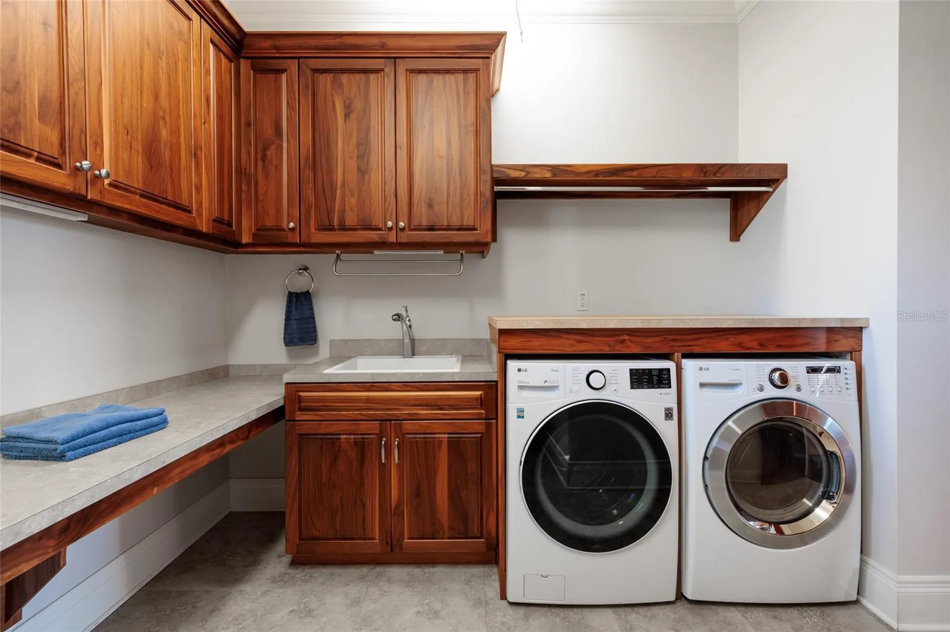 1976 Kansas Avenue NE St Petersburg FL 33703