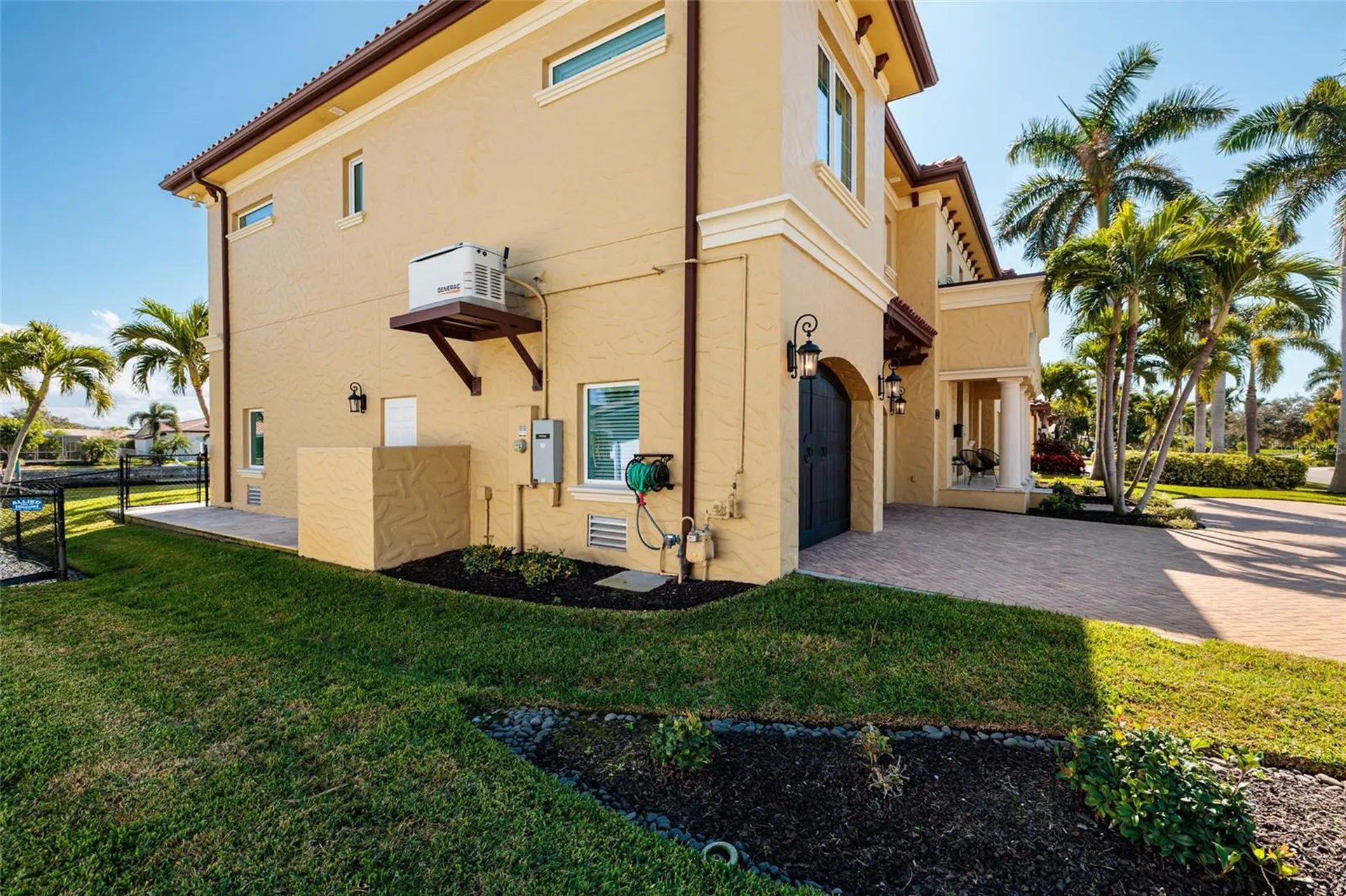 1976 Kansas Avenue NE St Petersburg FL 33703