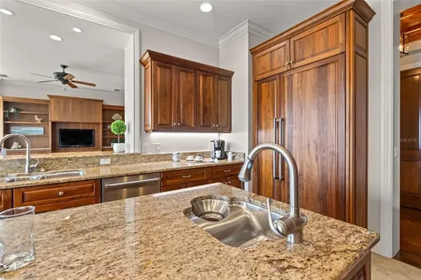 1976 Kansas Avenue NE St Petersburg FL 33703