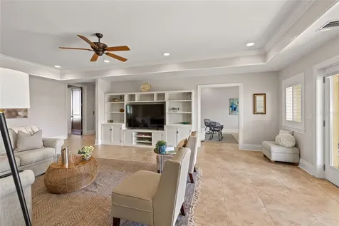 1976 Kansas Avenue NE St Petersburg FL 33703