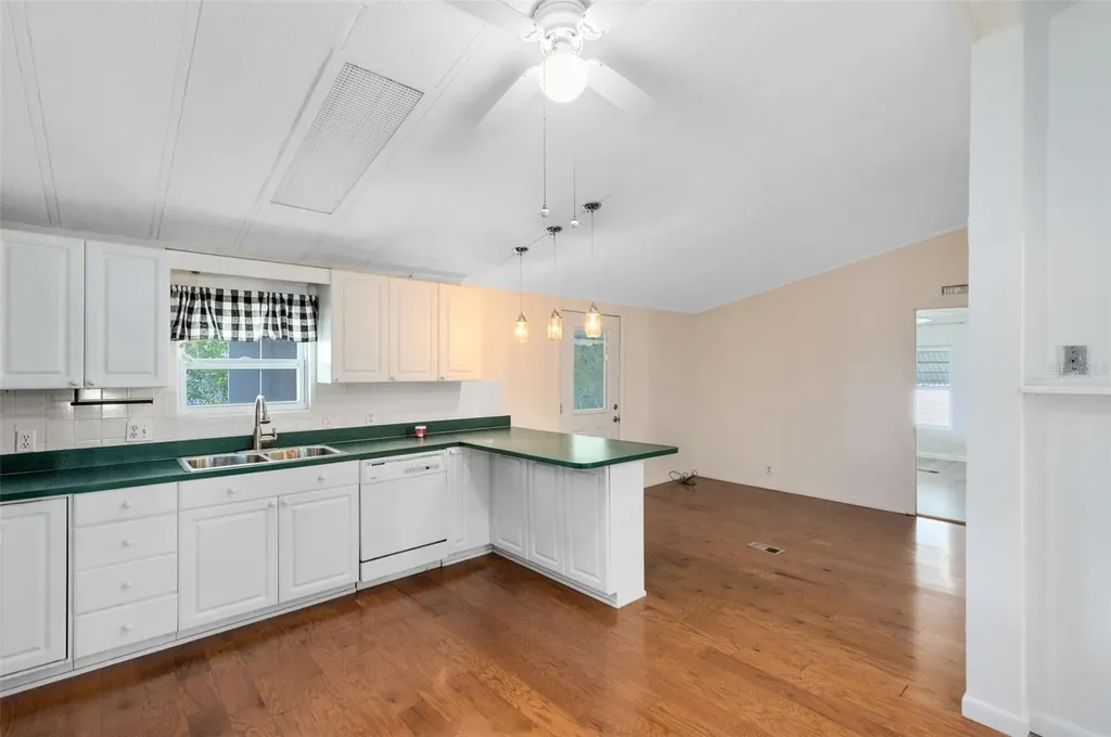 2054 Bradley Drive St Cloud FL 34771