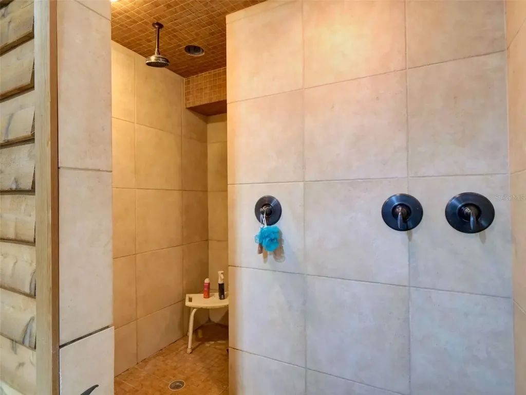 1765 E Cr 462 Wildwood FL 34785