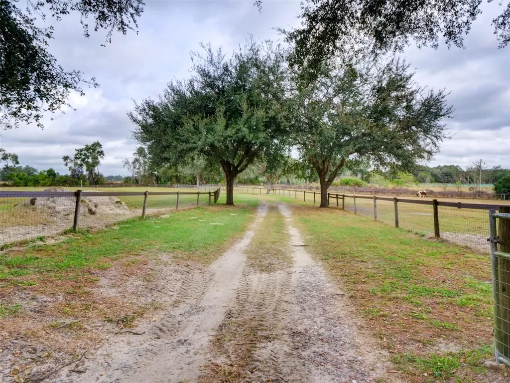 1765 E Cr 462 Wildwood FL 34785