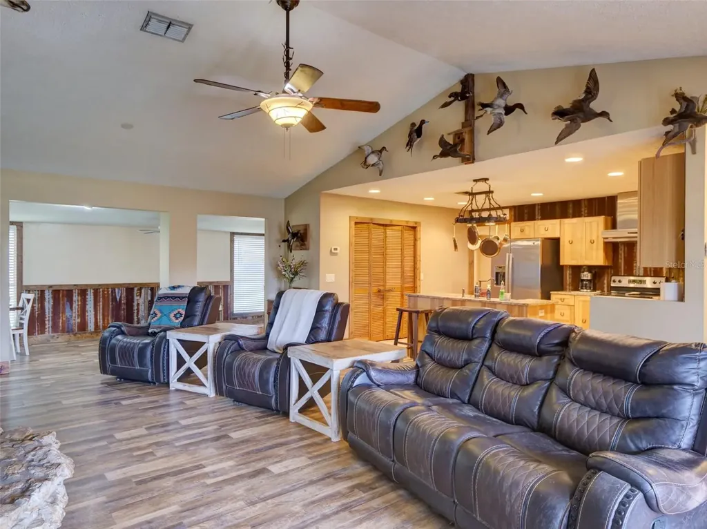 1765 E Cr 462 Wildwood FL 34785