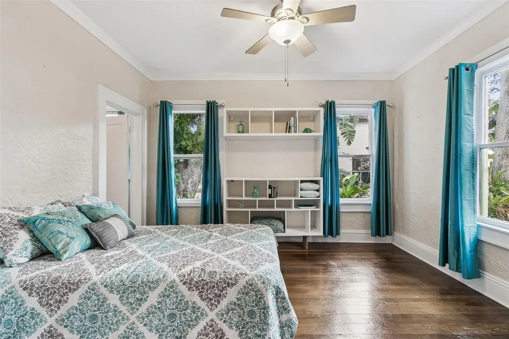 4326 3rd Avenue S St Petersburg FL 33711