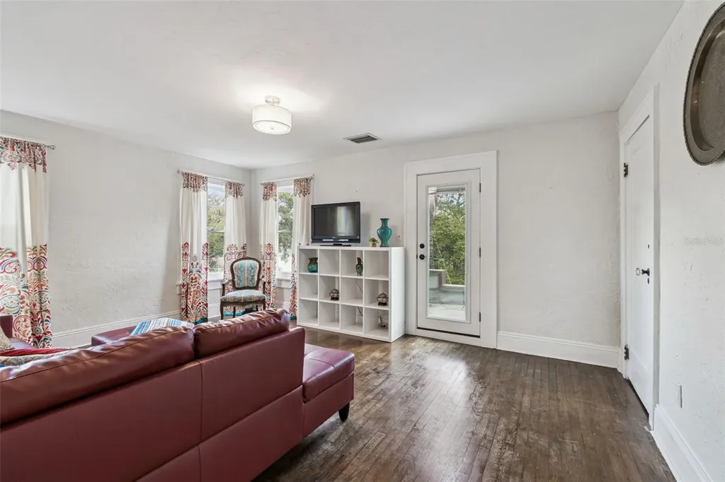 4326 3rd Avenue S St Petersburg FL 33711