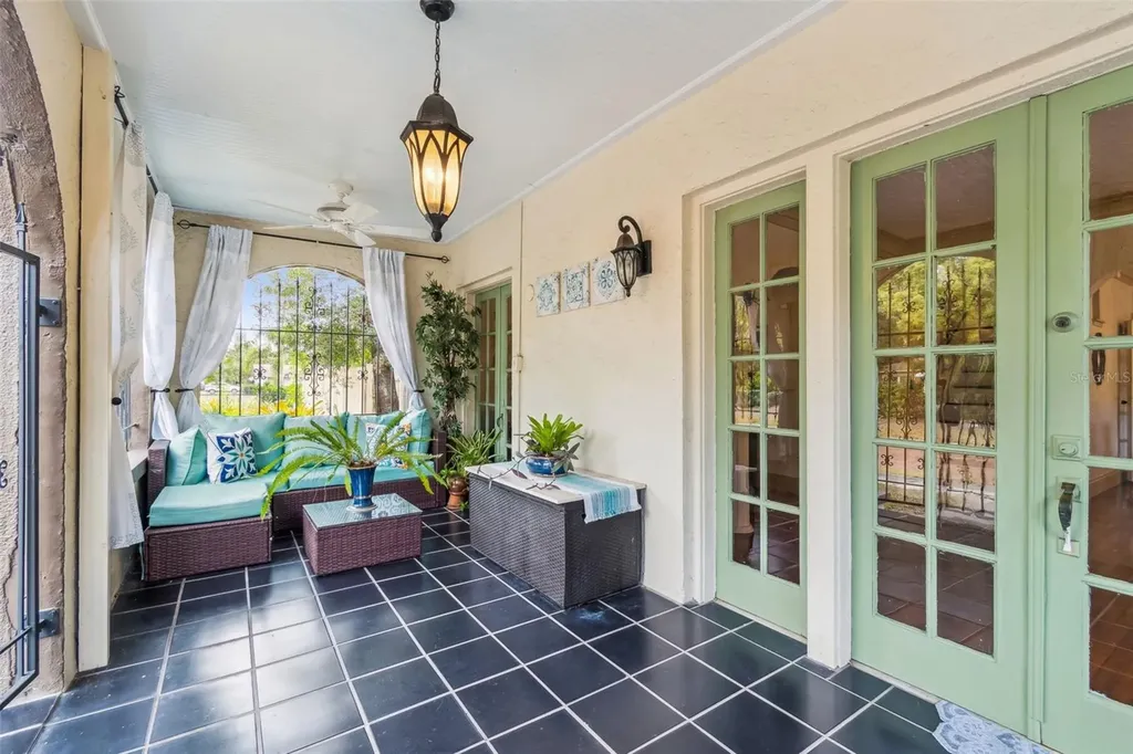 4326 3rd Avenue S St Petersburg FL 33711