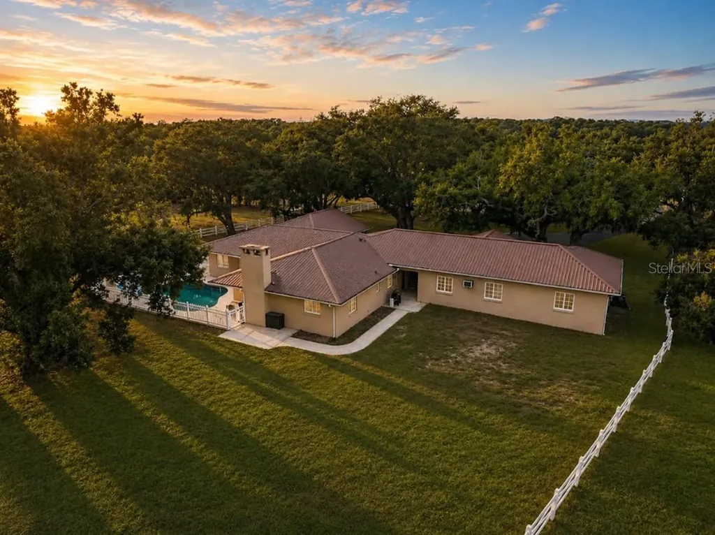 1160 Wagon Wheel Drive Sarasota FL 34240