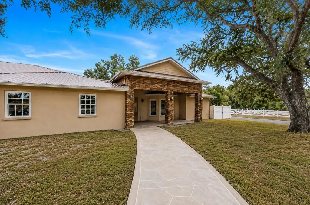 1160 Wagon Wheel Drive Sarasota FL 34240