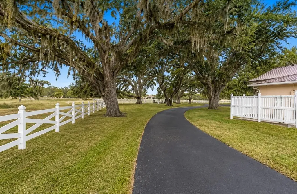 1160 Wagon Wheel Drive Sarasota FL 34240