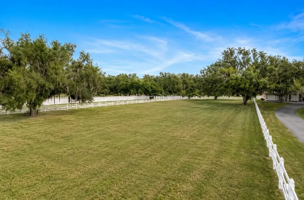 1160 Wagon Wheel Drive Sarasota FL 34240