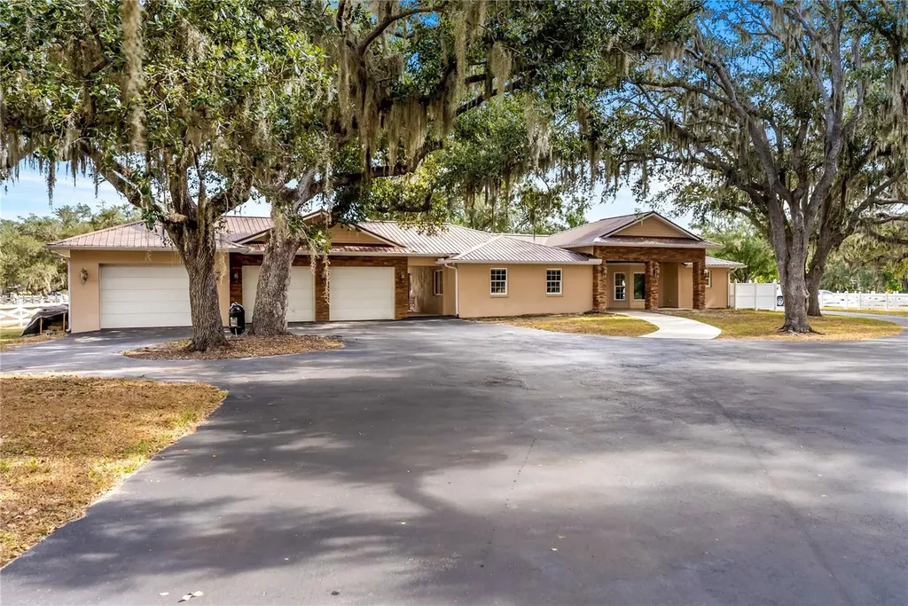 1160 Wagon Wheel Drive Sarasota FL 34240