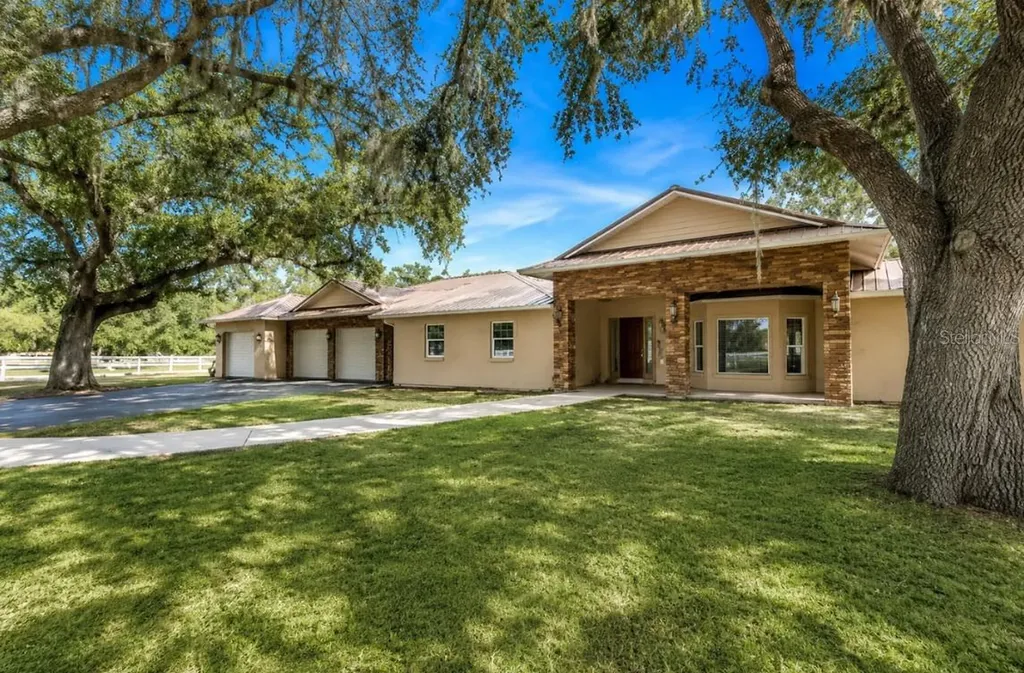1160 Wagon Wheel Drive Sarasota FL 34240