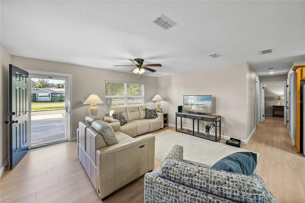 104 N Lake Reedy Boulevard Frostproof FL 33843