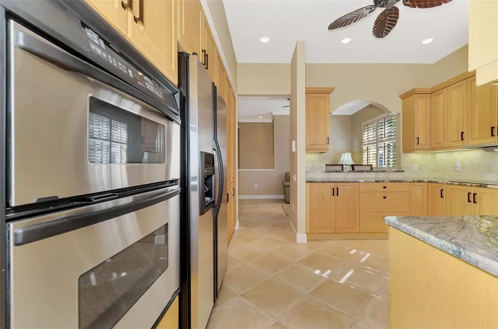 5242 Parisienne Place Sarasota FL 34238