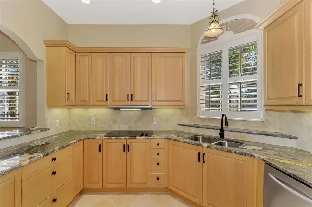 5242 Parisienne Place Sarasota FL 34238