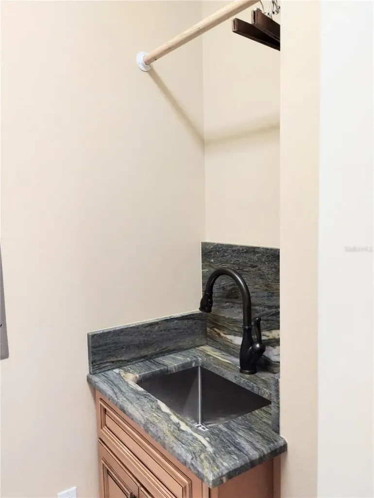 5242 Parisienne Place Sarasota FL 34238