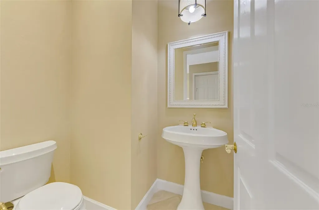 5242 Parisienne Place Sarasota FL 34238