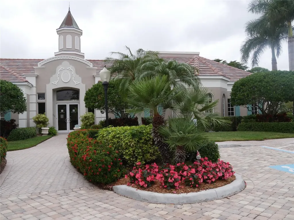 5242 Parisienne Place Sarasota FL 34238